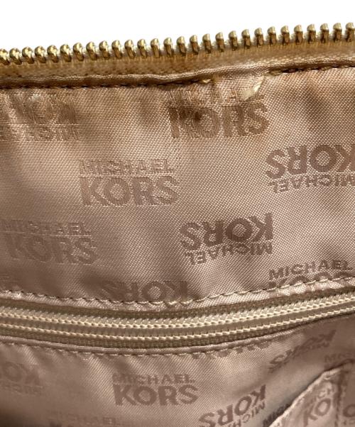 MICHAEL KORS（マイケルコース）MICHAEL KORS (マイケルコース) JET SET ITEM LG EW TZ TOTE アイボリーの古着・服飾アイテム
