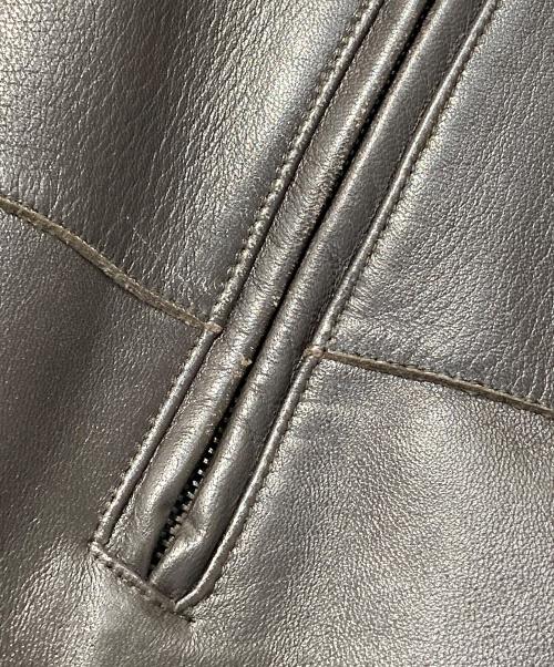 ARMANI COLLEZIONI（アルマーニ コレツィオーニ）ARMANI COLLEZIONI (アルマーニ コレツィオーニ) ラムスキンレザージャケット ブラウン サイズ:54の古着・服飾アイテム