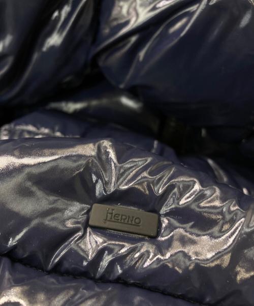 HERNO（ヘルノ）HERNO (ヘルノ) グロッシーコーティング フーデッドダウンジャケット ネイビー サイズ:SIZE 50の古着・服飾アイテム