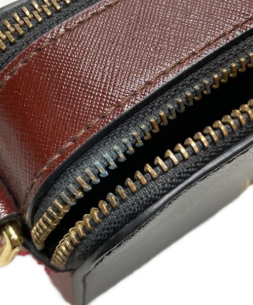 Marc by Marc Jacobs（マークバイマークジェイコブス）Marc by Marc Jacobs (マークバイマークジェイコブス) ショルダーバッグ レッド×ブラックの古着・服飾アイテム