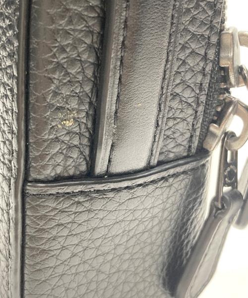 COACH（コーチ）COACH (コーチ) ポーチ カーフレザーショルダーポーチ ブラックの古着・服飾アイテム