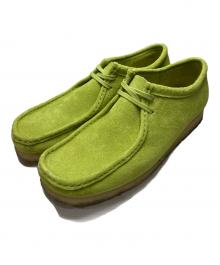 CLARKS（クラークス）の古着「ワラビーブーツ」｜黄緑
