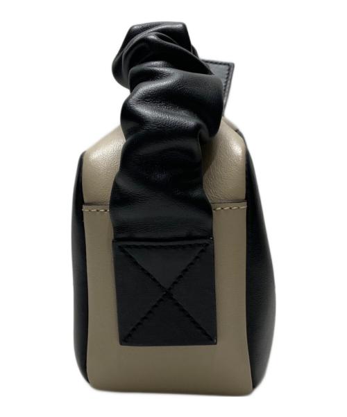 MARNI（マルニ）MARNI (マルニ) ボックスクラッチハンドバッグ ベージュ×ブラックの古着・服飾アイテム
