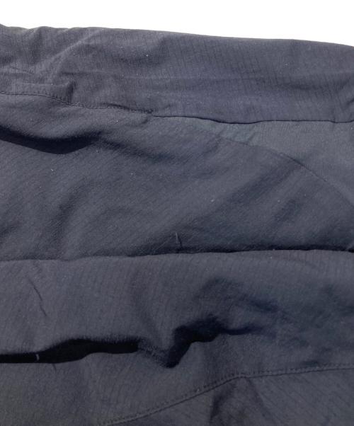 ARC'TERYX（アークテリクス）ARC'TERYX (アークテリクス) ATOM AR HOODY 中綿ジャケット ブラック サイズ:XSの古着・服飾アイテム