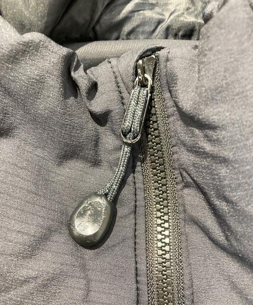 ARC'TERYX（アークテリクス）ARC'TERYX (アークテリクス) ATOM AR HOODY 中綿ジャケット ブラック サイズ:XSの古着・服飾アイテム