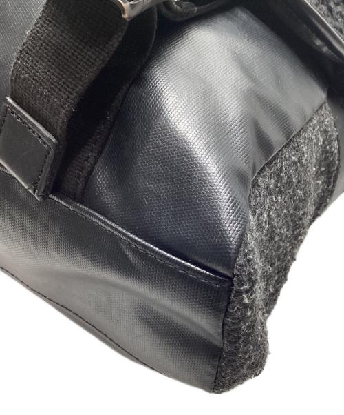 Vivienne Westwood（ヴィヴィアンウエストウッド）Vivienne Westwood (ヴィヴィアンウエストウッド) オーブメッセンジャーバッグ ブラウンの古着・服飾アイテム