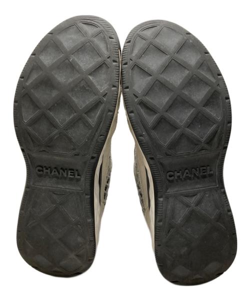 CHANEL（シャネル）CHANEL (シャネル) マトラッセスエードココマークスニーカー ベージュ サイズ:38の古着・服飾アイテム