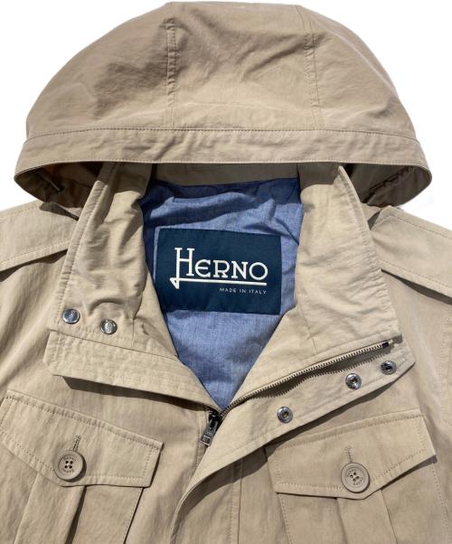 HERNO（ヘルノ）HERNO (ヘルノ) フーデッドジャケット ベージュ サイズ:SIZE 48の古着・服飾アイテム
