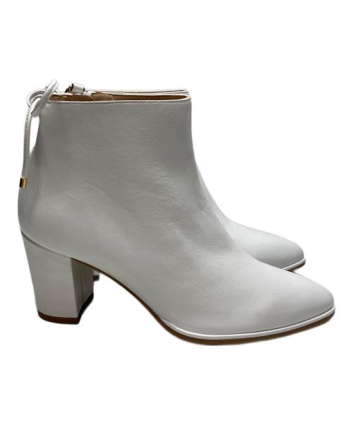 STUART WEITZMAN（スチュアートワイツマン）STUART WEITZMAN (スチュアートワイツマン) ホワイトナッパレザーショートブーツ ホワイト サイズ:35の古着・服飾アイテム