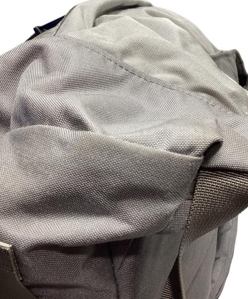 GREGORY（グレゴリー）GREGORY (グレゴリー) BEAMS (ビームス) NEW BALANCE (ニューバランス) デイパック グレーの古着・服飾アイテム