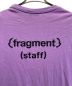 中古・古着 MONCLER (モンクレール) FRAGMENT DESIGN (フラグメントデザイン) fragment design staffロゴ クルーネック Tシャツ パープル サイズ:L：13000円