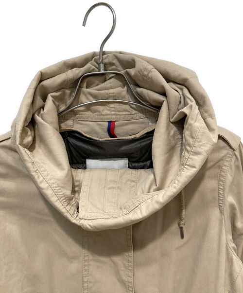 MONCLER（モンクレール）MONCLER (モンクレール) ダウンライナー付きモッズコート ベージュの古着・服飾アイテム