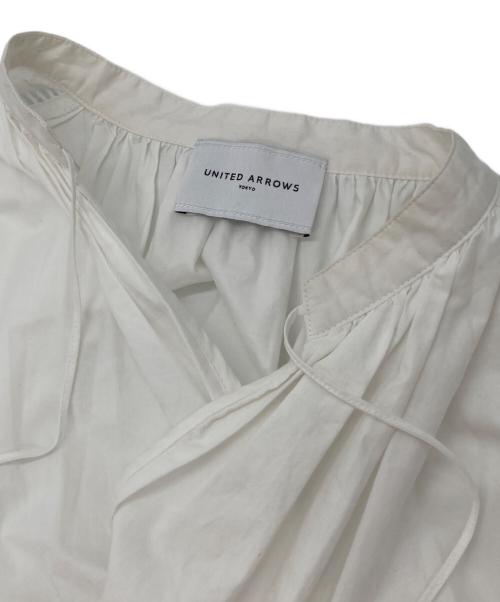 UNITED ARROWS（ユナイテッドアローズ）UNITED ARROWS (ユナイテッドアローズ) Ｃカフタン フレンチスリーブワンピース ホワイト サイズ:36の古着・服飾アイテム