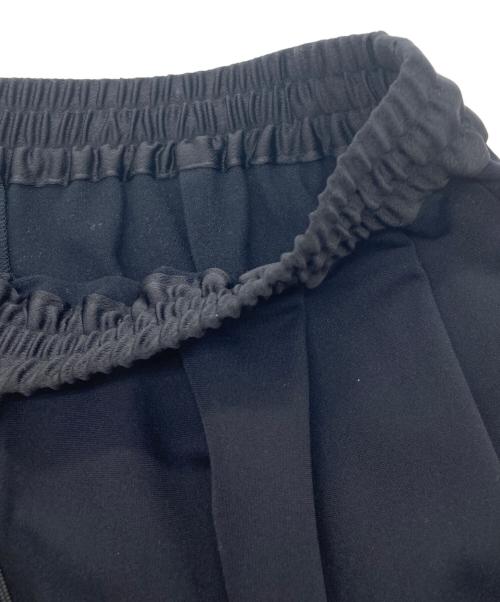 LE PHIL（ル フィル）LE PHIL (ル フィル) ハイストレッチ裏起毛イージーワイドパンツ ブラックの古着・服飾アイテム