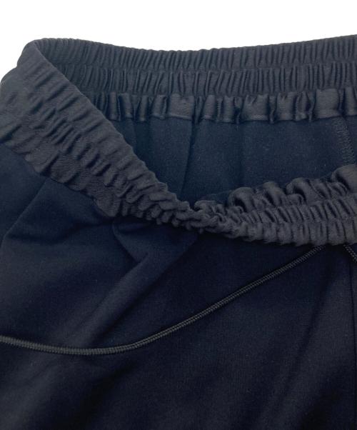 LE PHIL（ル フィル）LE PHIL (ル フィル) ハイストレッチ裏起毛イージーワイドパンツ ブラックの古着・服飾アイテム