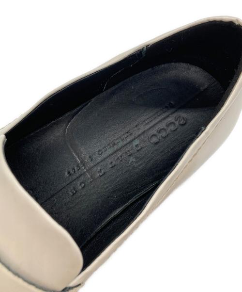 ECCO（エコー）ECCO (エコー) MOC-TOE PENNY LOAFER ホワイト サイズ:24cmの古着・服飾アイテム