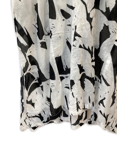 ne quittez pas（ヌキテパ）ne quittez pas (ヌキテパ) 総柄コットンワンピース アイボリー×ブラック サイズ:-の古着・服飾アイテム