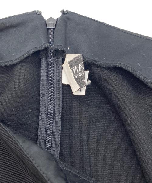 ARMANI COLLEZIONI（アルマーニ コレツィオーニ）ARMANI COLLEZIONI (アルマーニ コレツィオーニ) スカート ブラック サイズ:44の古着・服飾アイテム