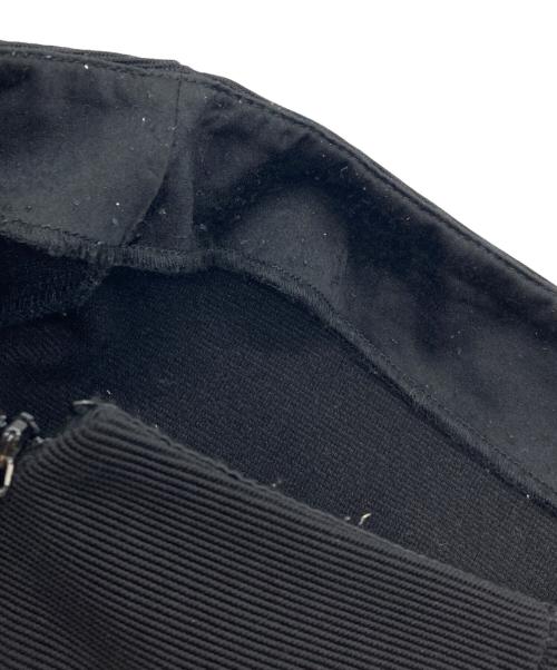 ARMANI COLLEZIONI（アルマーニ コレツィオーニ）ARMANI COLLEZIONI (アルマーニ コレツィオーニ) スカート ブラック サイズ:44の古着・服飾アイテム