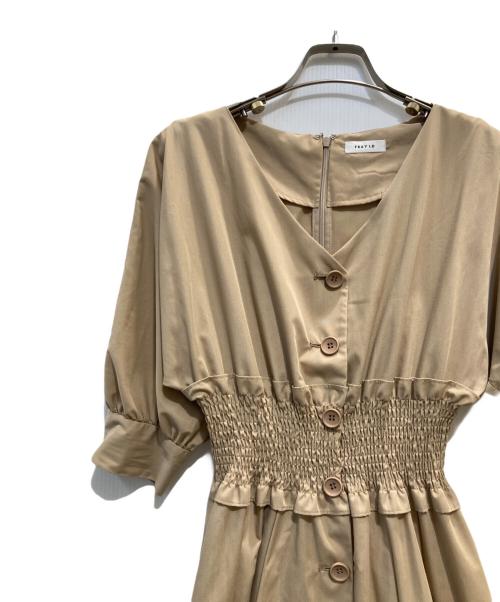 FRAY ID（フレイ アイディー）FRAY ID (フレイ アイディー) ウエストシャーリングフレアーワンピース ベージュ ベージュの古着・服飾アイテム