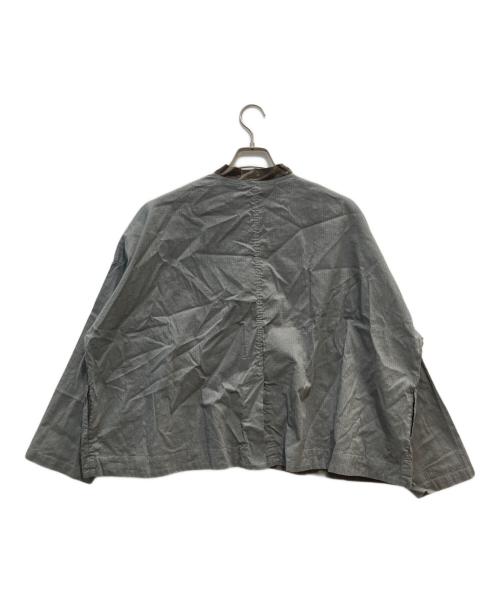 Veritecoeur（ヴェリテクール）Veritecoeur (ヴェリテクール) シャツ カーキ サイズ:Fの古着・服飾アイテム