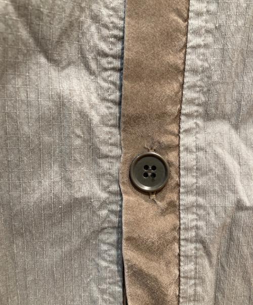 Veritecoeur（ヴェリテクール）Veritecoeur (ヴェリテクール) シャツ カーキ サイズ:Fの古着・服飾アイテム