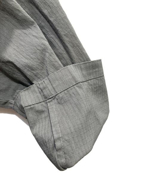 Veritecoeur（ヴェリテクール）Veritecoeur (ヴェリテクール) シャツ カーキ サイズ:Fの古着・服飾アイテム