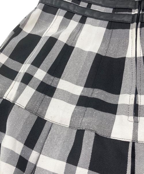 HER LIP TO（ハーリップトゥ）Her lip to (ハーリップトゥ) pleated check skirt ブラック サイズ:Sの古着・服飾アイテム