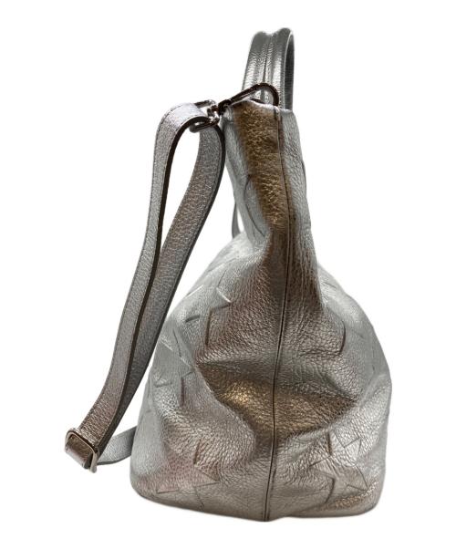 IO PELLE（イオペレ）IO PELLE (イオペレ) バッグ シルバーの古着・服飾アイテム