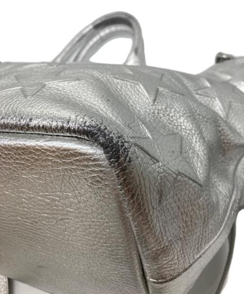 IO PELLE（イオペレ）IO PELLE (イオペレ) バッグ シルバーの古着・服飾アイテム
