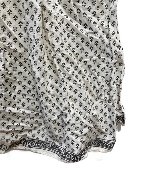 maison de soil（メゾンドソイル）maison de soil (メゾンドソイル) スモールフラワーブロックプリントVネックノースリーブキルティングドレス ベージュ サイズ:2の古着・服飾アイテム