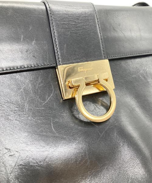 Ferragamo（フェラガモ）Ferragamo (フェラガモ) ガンチーニショルダーバッグの古着・服飾アイテム