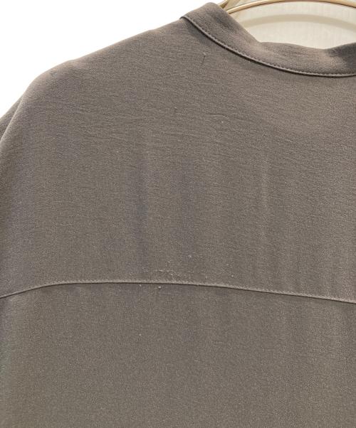 SHIPS any（シップスエニィ）SHIPS any (シップスエニィ) ジョーゼットプリーツフレンチスリーブワンピ グレー サイズ:Fの古着・服飾アイテム