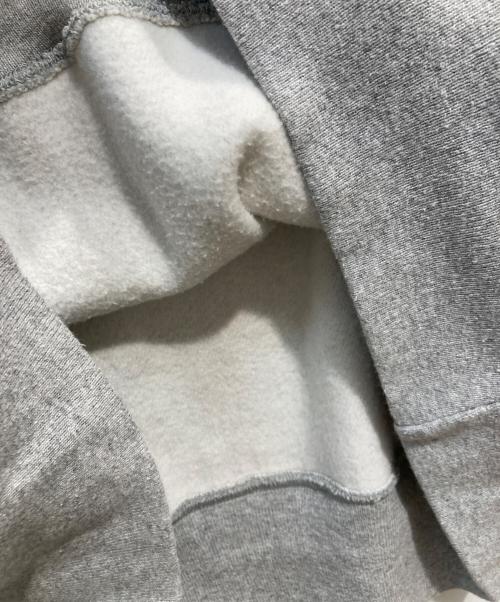 Champion REVERSE WEAVE（チャンピオン リバース ウィーブ）Champion REVERSE WEAVE (チャンピオン リバース ウィーブ) MoMA (モマ) ロゴプルオーバーパーカー グレー サイズ:Mの古着・服飾アイテム