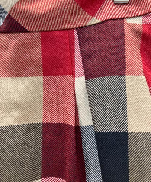 BLUE LABEL CRESTBRIDGE（ブルーレーベルクレストブリッジ）BLUE LABEL CRESTBRIDGE (ブルーレーベルクレストブリッジ) スカート レッド サイズ:38の古着・服飾アイテム