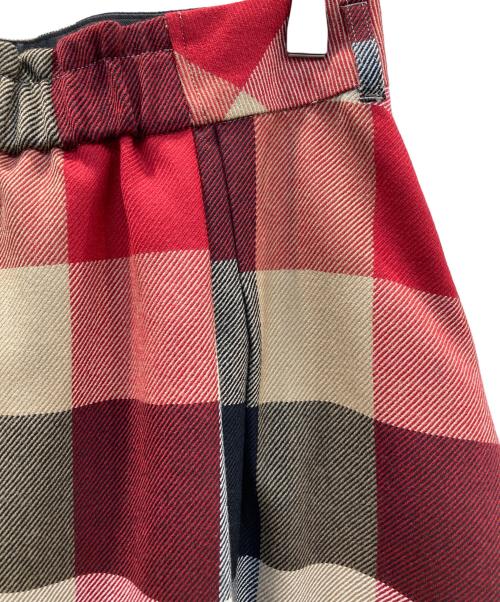 BLUE LABEL CRESTBRIDGE（ブルーレーベルクレストブリッジ）BLUE LABEL CRESTBRIDGE (ブルーレーベルクレストブリッジ) スカート レッド サイズ:38の古着・服飾アイテム