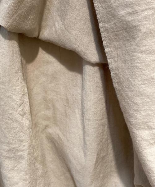 Whim Gazette（ウィムガゼット）Whim Gazette (ウィムガゼット) バンドカラープルオーバーブラウス ベージュ サイズ:F 未使用品の古着・服飾アイテム