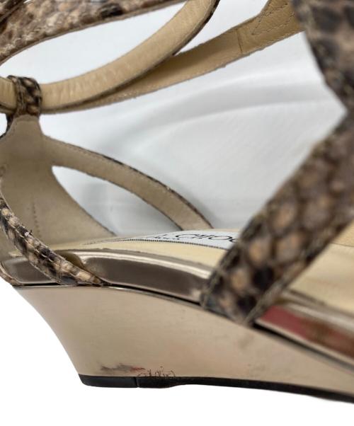 JIMMY CHOO（ジミーチュウ）JIMMY CHOO (ジミーチュウ) サンダル ベージュ サイズ:35　1/2の古着・服飾アイテム