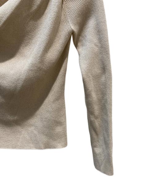 FRAY ID（フレイ アイディー）FRAY ID (フレイ アイディー) アシメタックドレープデコルテリブニット ベージュ サイズ:Fの古着・服飾アイテム