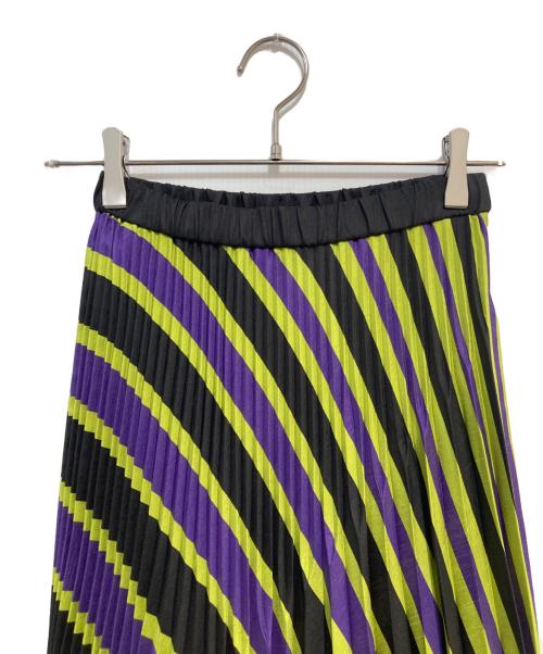 UN3D.（アンスリード）UN3D. (アンスリード) オリガミボーダースカート グリーン×パープル サイズ:36 未使用品の古着・服飾アイテム