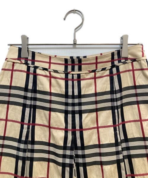 BURBERRY LONDON（バーバリーロンドン）BURBERRY LONDON (バーバリーロンドン) スカート ベージュ サイズ:38の古着・服飾アイテム