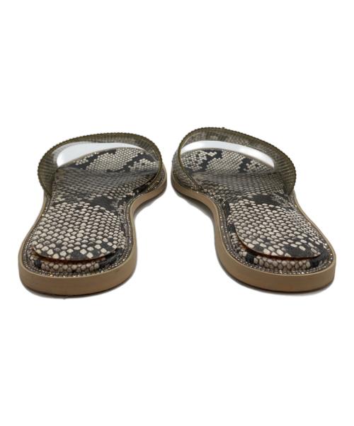 YELLO（イエロ）YELLO (イエロー) ラインストーンフラットサンダル グレー サイズ:Mの古着・服飾アイテム