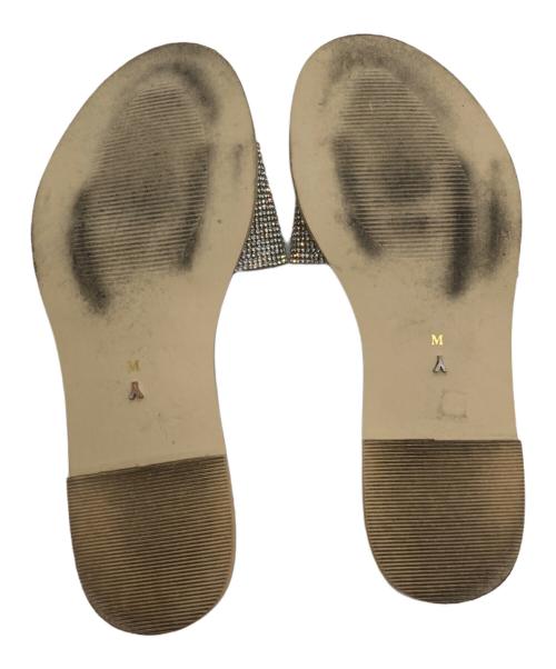 YELLO（イエロ）YELLO (イエロー) ラインストーンフラットサンダル グレー サイズ:Mの古着・服飾アイテム