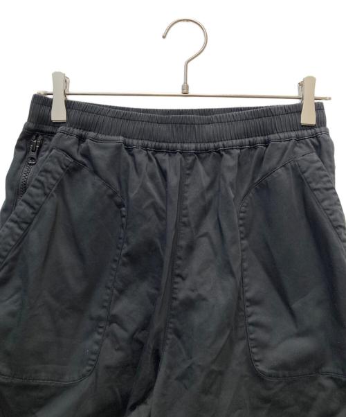 STONE ISLAND（ストーンアイランド）STONE ISLAND (ストーンアイランド) ハーフパンツ ブラック サイズ:71cm (W28)の古着・服飾アイテム