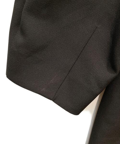 CLANE（クラネ）CLANE (クラネ) ASYMMETRY ARCH CUT TOPS ブラック サイズ:2の古着・服飾アイテム