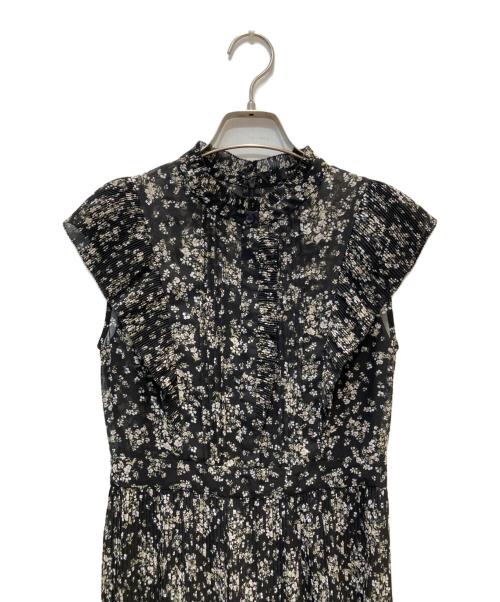 FRAY ID（フレイ アイディー）FRAY ID (フレイ アイディー) プリーツデザインシフォンプリントワンピース ブラックの古着・服飾アイテム