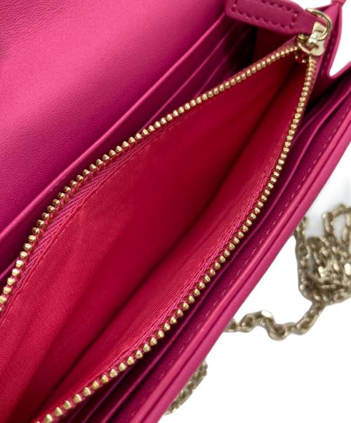 MCM（エムシーエム）MCM (エムシーエム) チェーンフラップロングウォレット ピンクの古着・服飾アイテム