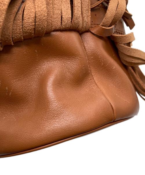 J&M DAVIDSON（ジェイ＆エム デヴィッドソン）J&M DAVIDSON (ジェイ＆エム デヴィッドソン) フリンジカーニバル フリンジレザー巾着バッグ ブラウンの古着・服飾アイテム