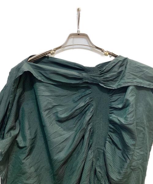 ISSEY MIYAKE FETE（イッセイミヤケフェット）ISSEY MIYAKE FETE (イッセイミヤケフェット) 変形ブラウス グリーン サイズ:2の古着・服飾アイテム