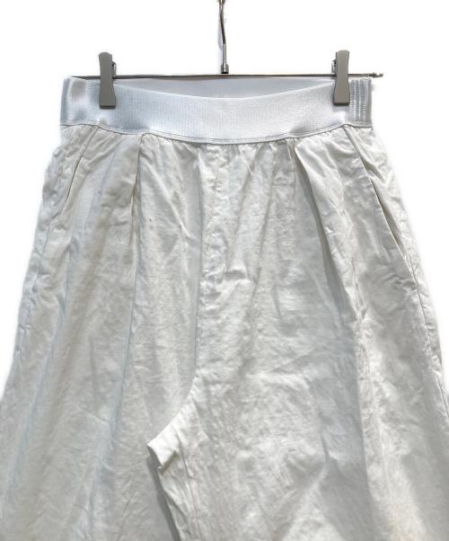 MUSE de Deuxieme Classe（ミューズ ドゥーズィエム クラス）MUSE de Deuxieme Classe (ミューズ ドゥーズィエム クラス) STRETCH TWILL タックパンツ ホワイト サイズ:38の古着・服飾アイテム